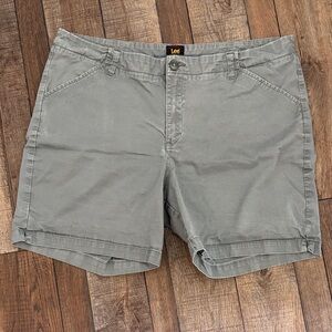 Lee 7” Legendary Women's Chino Shorts